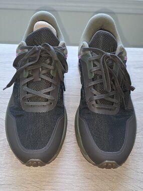 Used Women's Znchill Lightmotion Lifestyle Running Shoe Size 9M